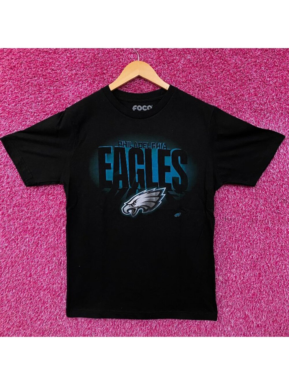 FOCO Philadelphia Eagles Team Logo Graphic T-Shirt Medium